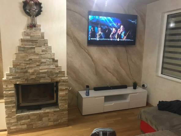Тристаен апартамент в Пловдив, Кючук Париж - 98 кв.м за 1735 €/кв.м - Снимка #1