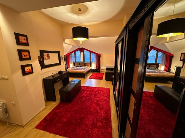 Тристаен апартамент в Банско - 105 кв.м за 1039 €/кв.м - Снимка #1