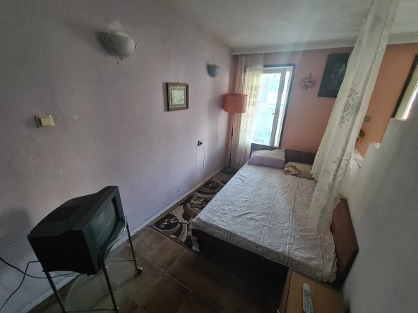 Дава се под наем Едностаен апартамент в Бургас, Възраждане - 32 кв.м за 204 € - Снимка #1