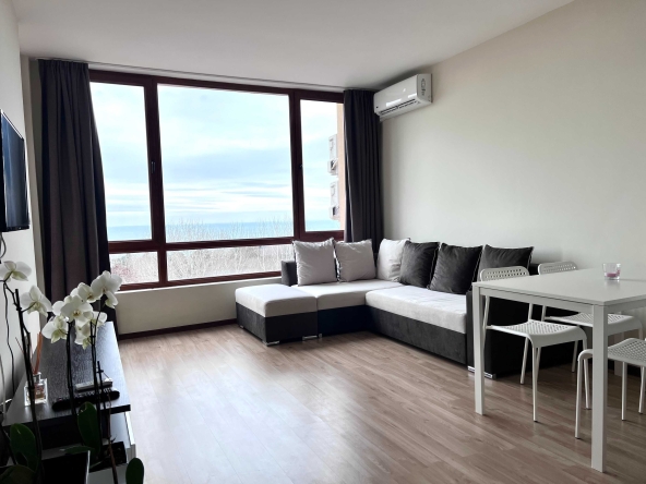 Дава се под наем Двустаен апартамент в к.к. Златни пясъци - 65 кв.м за 400 € - Снимка #1