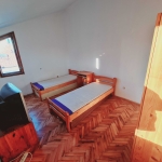 Дава се под наем Едностаен апартамент в Бургас, Център - 50 кв.м за 153 € - Снимка #1