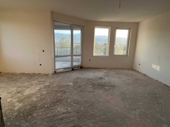 Къща в Пловдив, Коматево - 730 кв.м за 600 €/кв.м - Снимка #1