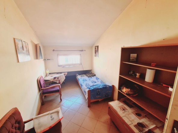 Дава се под наем Едностаен апартамент в Бургас, Възраждане - 15 кв.м за 102 € - Снимка #1