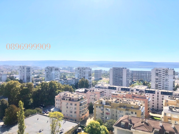Четиристаен апартамент в Варна, Трошево - 104 кв.м за 1741 €/кв.м - Снимка #1