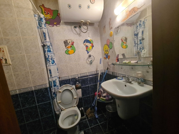 Дава се под наем Двустаен апартамент в Бургас, Изгрев - 90 кв.м за 357 € - Снимка #1