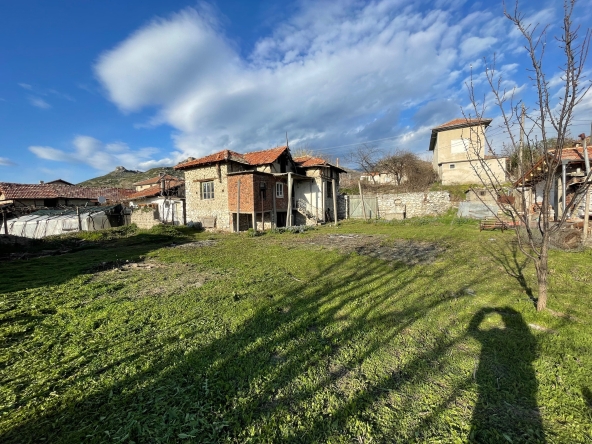 Къща в Сандански - 600 кв.м за 26 €/кв.м - Снимка #1