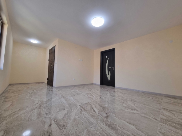 Дава се под наем Двустаен апартамент в Горна Оряховица - 49 кв.м за 204 € - Снимка #1