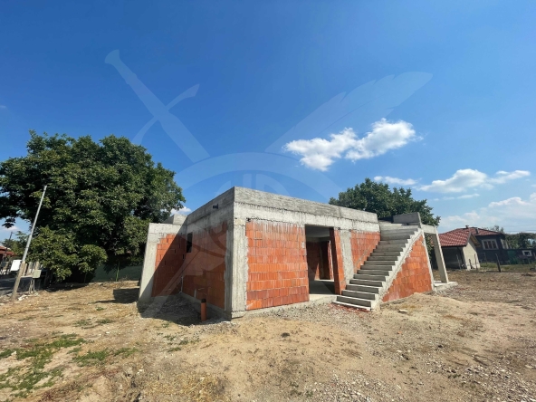 Къща в с. Катуница, Област Пловдив - 131 кв.м за 903 €/кв.м - Снимка #1