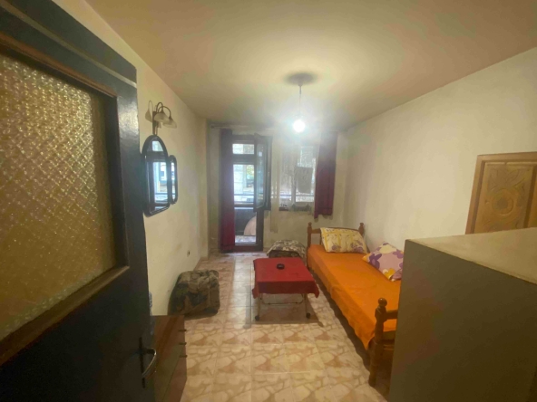 Дава се под наем  в Бургас, Център - 20 кв.м за 127.5 € - Снимка #1