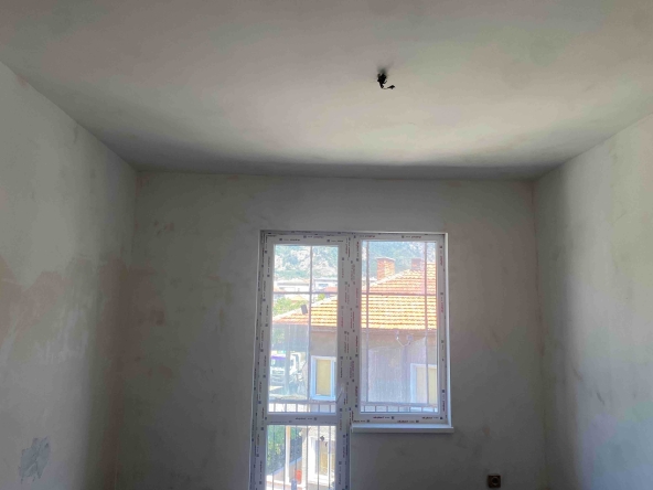 Тристаен апартамент в Карлово - 86 кв.м за 884 €/кв.м - Снимка #1