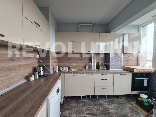 Тристаен апартамент в Пловдив, Гагарин - 86 кв.м за 1652 €/кв.м - Снимка #1