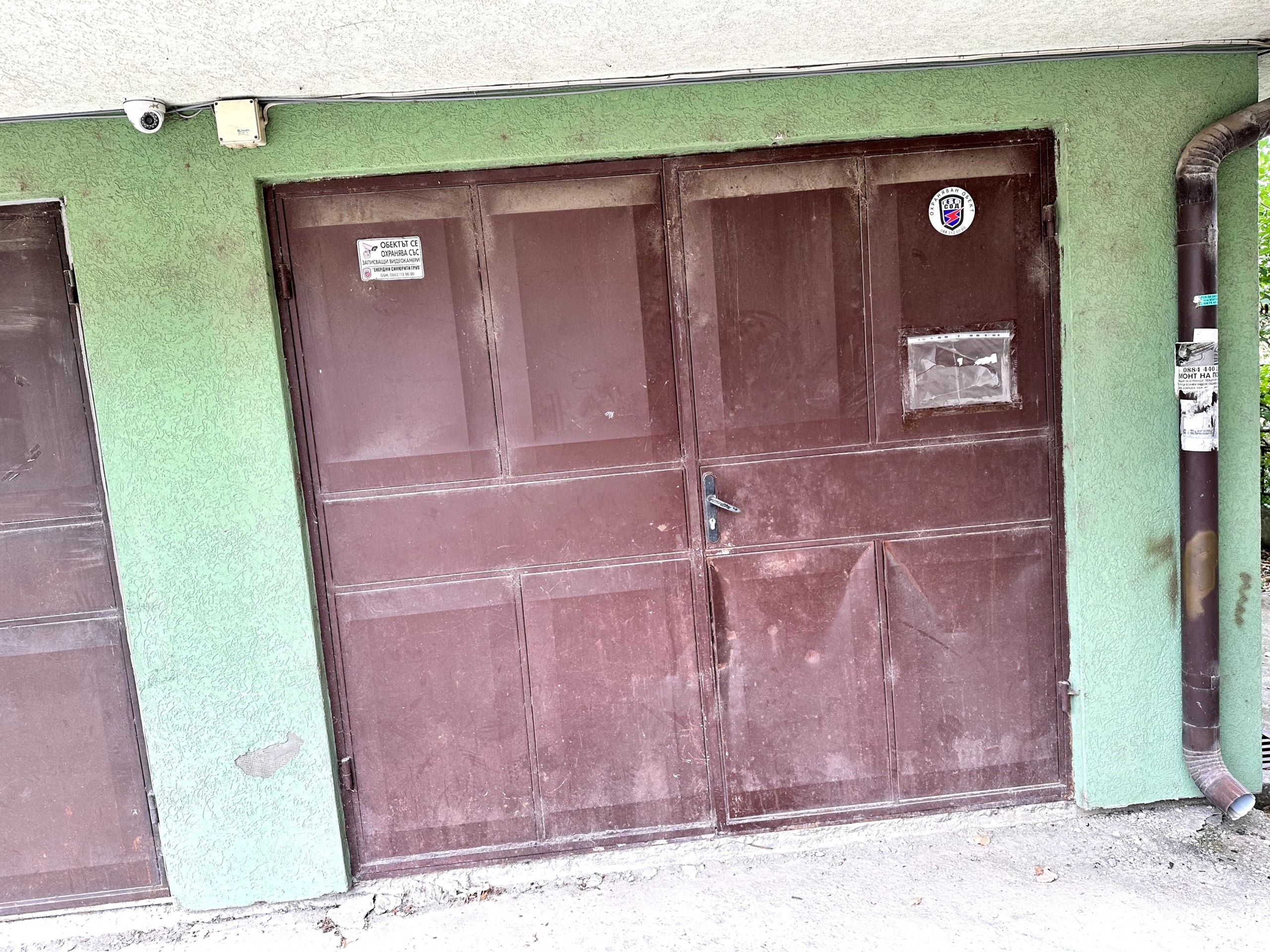 Дава се под наем Гараж / Паркомясто в Търговище, Вароша - 15 кв.м за 51 € - Снимка #1