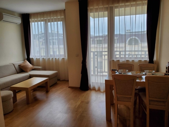 Дава се под наем Двустаен апартамент в Варна, Бриз - 55 кв.м за 612 € - Снимка #1