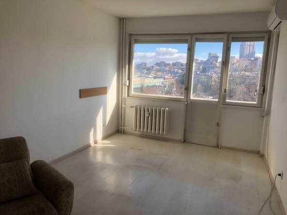 Дава се под наем Едностаен апартамент в София, Иван Вазов - 45 кв.м за 408 € - Снимка #1