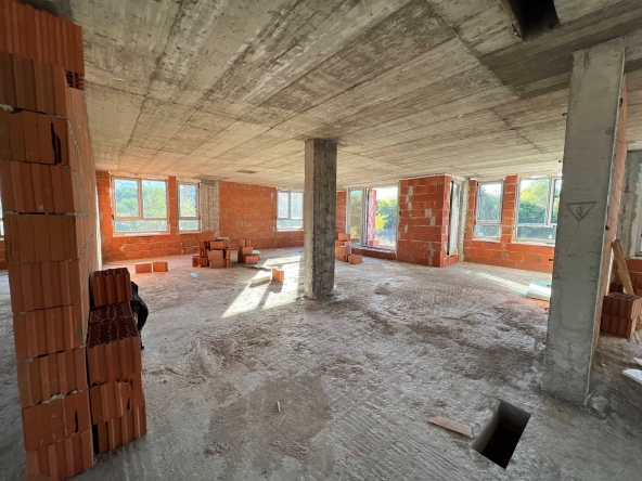 Тристаен апартамент в София, Малинова долина - 105 кв.м за 1715 €/кв.м - Снимка #1