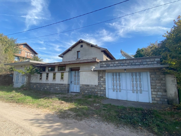 Къща в с. Чепинци, Област София-град - 162 кв.м за 2161 €/кв.м - Снимка #1