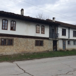 Къща в Златарица - 280 кв.м за 161 €/кв.м - Снимка #1