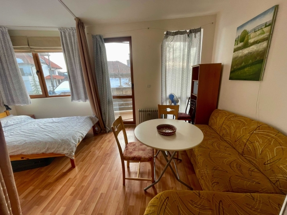 Дава се под наем Едностаен апартамент в Габрово, Център - 33 кв.м за 178.5 € - Снимка #1