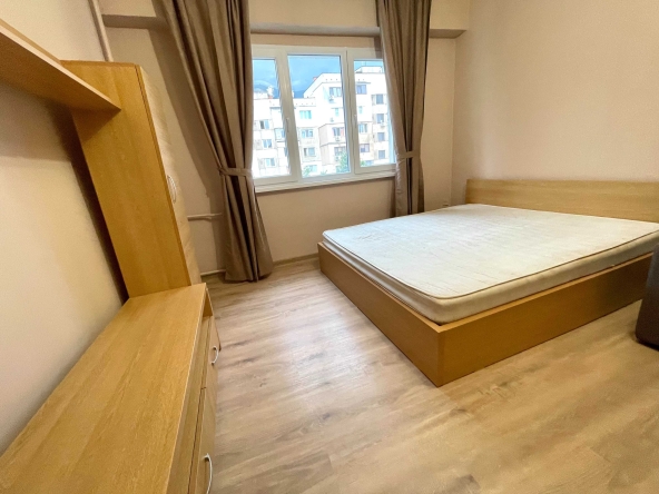 Дава се под наем Едностаен апартамент в Враца, Център - 50 кв.м за 255 € - Снимка #1