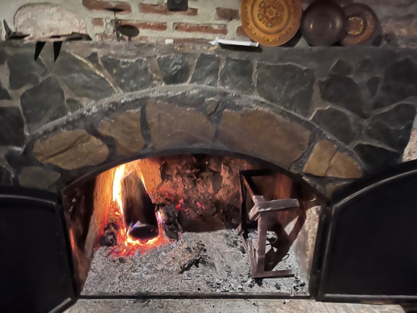 Дава се под наем Заведение в с. Яребична, Област Варна - 150 кв.м за 255 € - Снимка #1