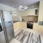 Дава се под наем Тристаен апартамент в Варна, Лятно кино Тракия - 80 кв.м за 918 € - Снимка #1