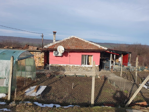 Къща в с. Къпиново, Област Велико Търново - 80 кв.м за 513 €/кв.м - Снимка #1