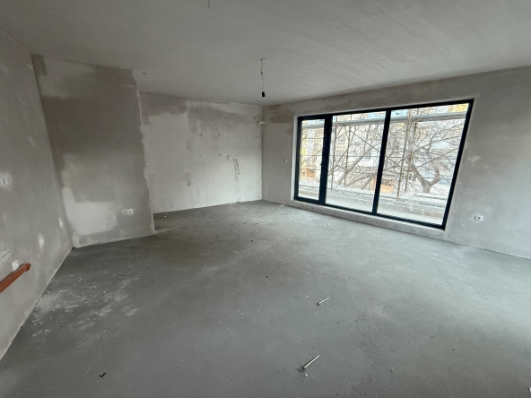 Тристаен апартамент в Пловдив, Кючук Париж - 99 кв.м за 1195 €/кв.м - Снимка #1