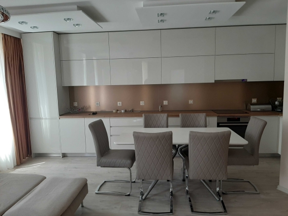 Дава се под наем Тристаен апартамент в София, Дианабад - 85 кв.м за 850 € - Снимка #1