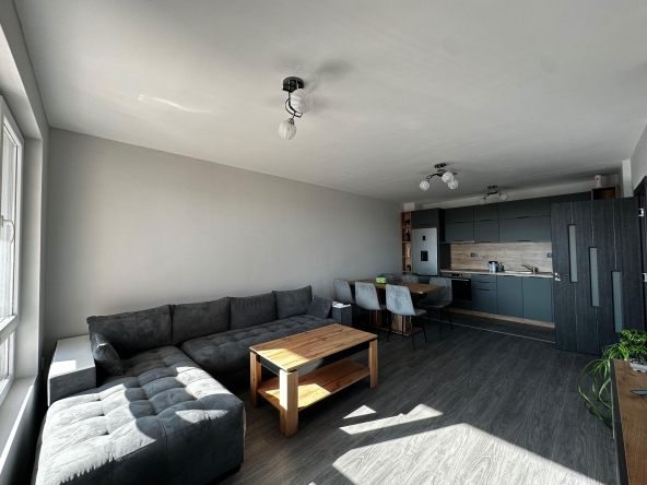 Дава се под наем Двустаен апартамент в Пловдив, Западен - 68 кв.м за 475 € - Снимка #1