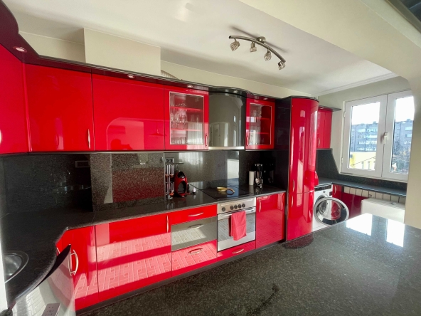 Дава се под наем Тристаен апартамент в Габрово, Беленци - 110 кв.м за 459 € - Снимка #1