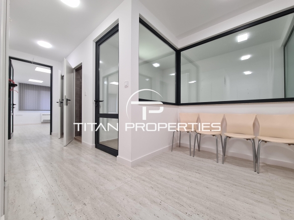 Дава се под наем Офис в Пловдив, Съдийски - 302 кв.м за 2000 € - Снимка #1