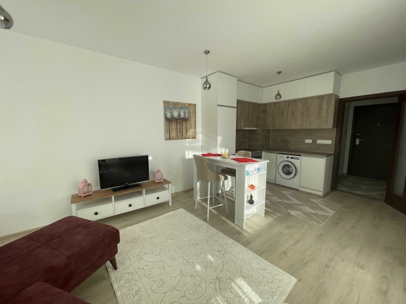 Дава се под наем Двустаен апартамент в Бургас, Славейков - 60 кв.м за 357 € - Снимка #1