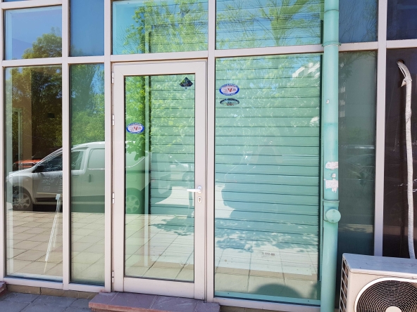 Дава се под наем Магазин в София, Кремиковци - 22 кв.м за 204 € - Снимка #1
