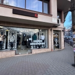 Дава се под наем Магазин в Асеновград - 50 кв.м за 663 € - Снимка #1