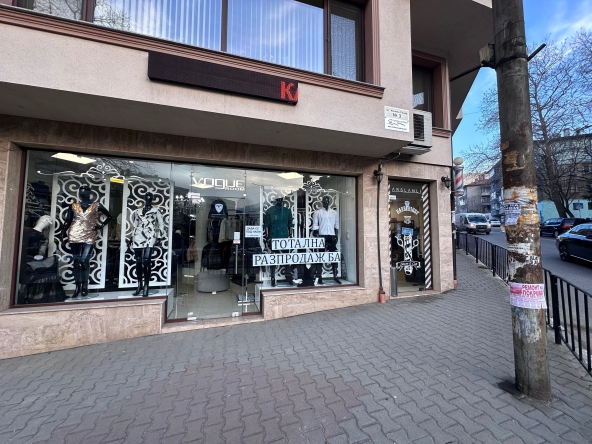 Дава се под наем Магазин в Асеновград - 50 кв.м за 663 € - Снимка #1