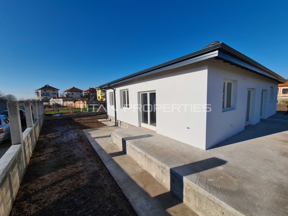 Къща в с. Крумово, Област Пловдив - 151 кв.м за 1755 €/кв.м - Снимка #1