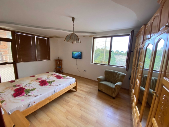 Къща в с. Чешнегирово, Област Пловдив - 90 кв.м за 2267 €/кв.м - Снимка #1