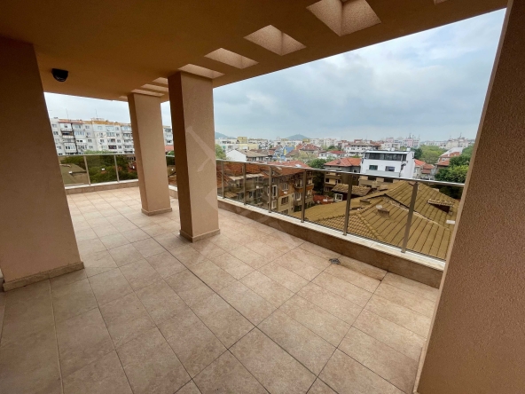 Мезонет в Пловдив, Кючук Париж - 207 кв.м за 1130 €/кв.м - Снимка #1