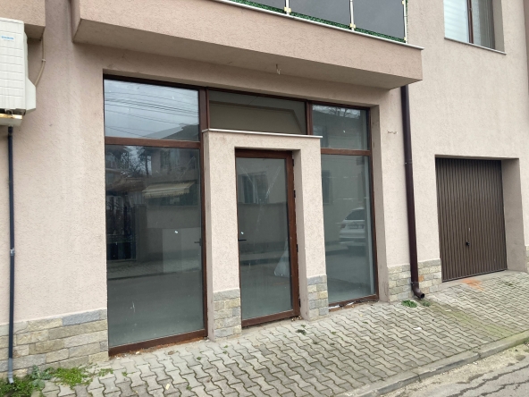 Дава се под наем Магазин в Свиленград - 50 кв.м за 52000 € - Снимка #1