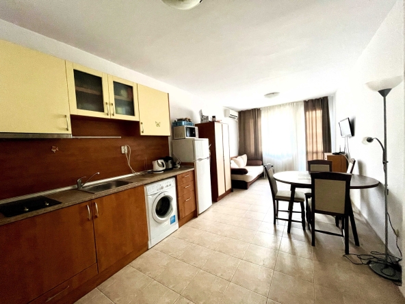 Двустаен апартамент в Поморие - 67 кв.м за 1133 €/кв.м - Снимка #1