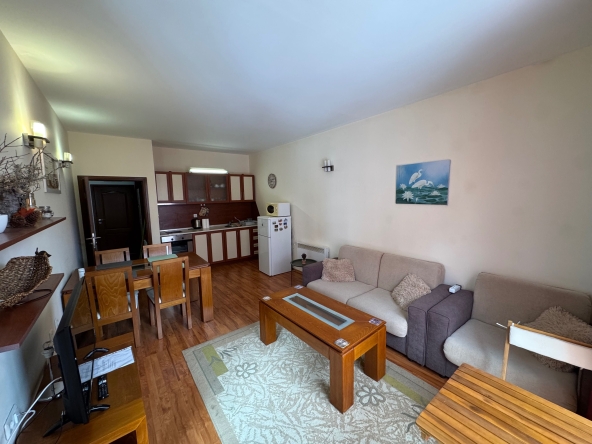 Дава се под наем Едностаен апартамент в к.к. Пампорово - 50 кв.м за 71.4 € - Снимка #1