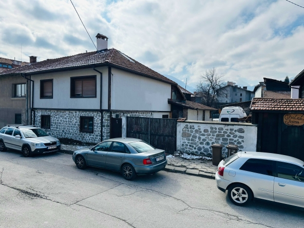 Къща в Банско - 250 кв.м за 1400 €/кв.м - Снимка #1