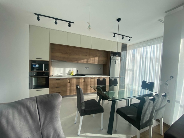 Дава се под наем Тристаен апартамент в София, Павлово - 90 кв.м за 1020 € - Снимка #1