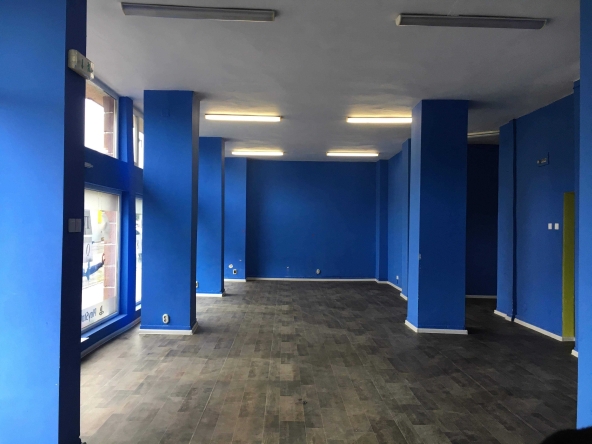 Дава се под наем Магазин в Шумен, Център - 120 кв.м за 612 € - Снимка #1