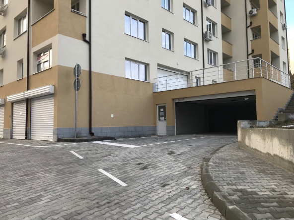 Дава се под наем Гараж / Паркомясто в Бургас, Зорница - 22 кв.м за 76.5 € - Снимка #1