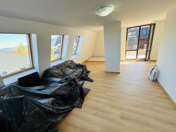 Тристаен апартамент в Банско - 94 кв.м за 958 €/кв.м - Снимка #1