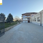 Къща в с. Белащица, Област Пловдив - 802 кв.м за 1109 €/кв.м - Снимка #1