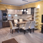 Дава се под наем Тристаен апартамент в Варна, Лятно кино Тракия - 103 кв.м за 850 € - Снимка #1