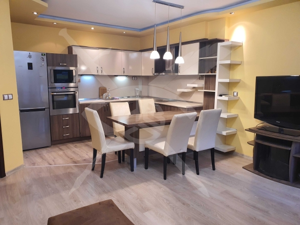 Дава се под наем Тристаен апартамент в Варна, Лятно кино Тракия - 103 кв.м за 850 € - Снимка #1