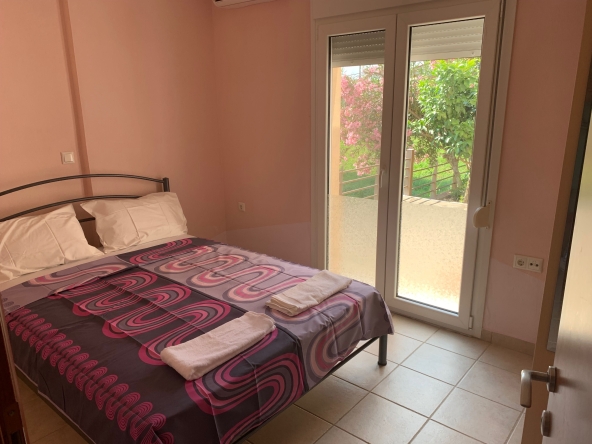 Дава се под наем Двустаен апартамент в Пловдив, Тракия - 48 кв.м за 70 € - Снимка #1